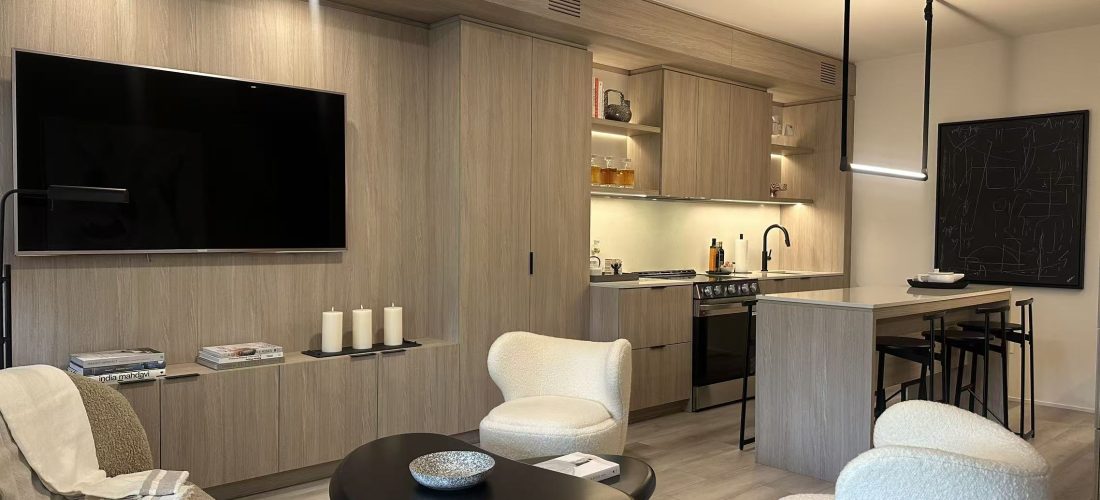 Flori-Town_Living-Room