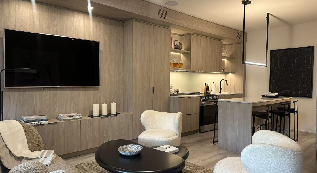 Flori-Town_Living-Room